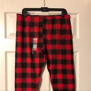 Red/black buffalo check leggings